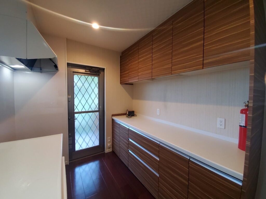 (キッチン)  (キッチン)